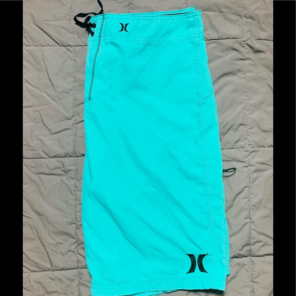 Men’s Hurley Swim/ Board Trunks Size 33